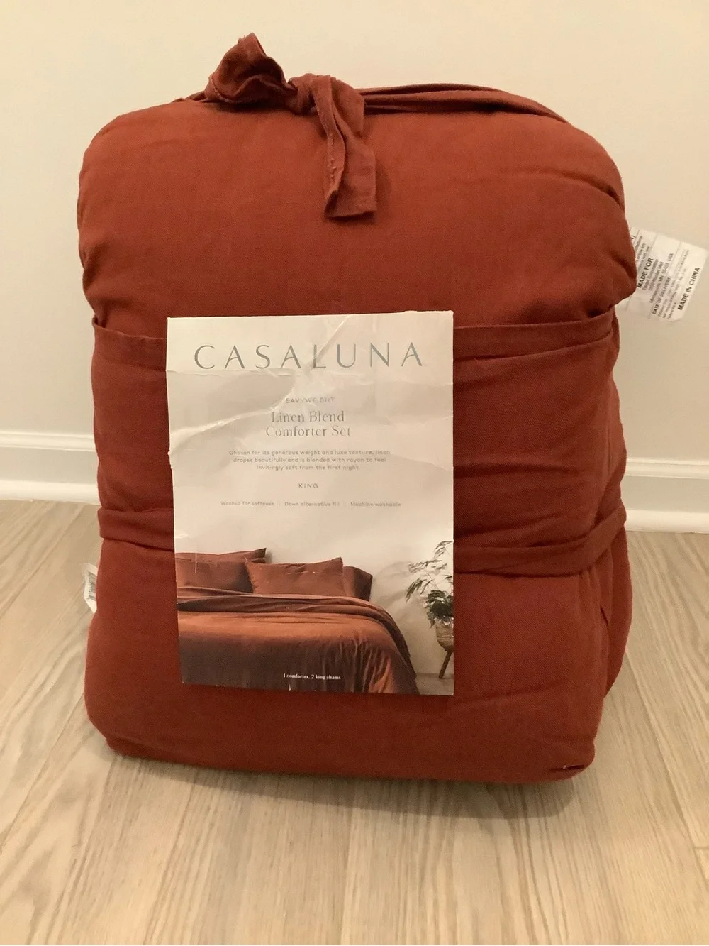 NWT casaluna king heavyweight linen comforter set